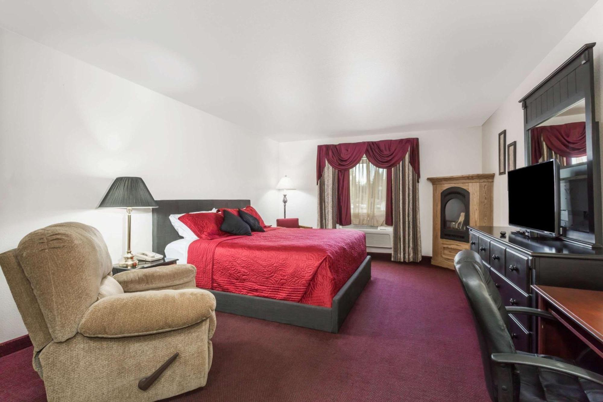 Hotel Super 8 By Wyndham Rexburg Esterno foto