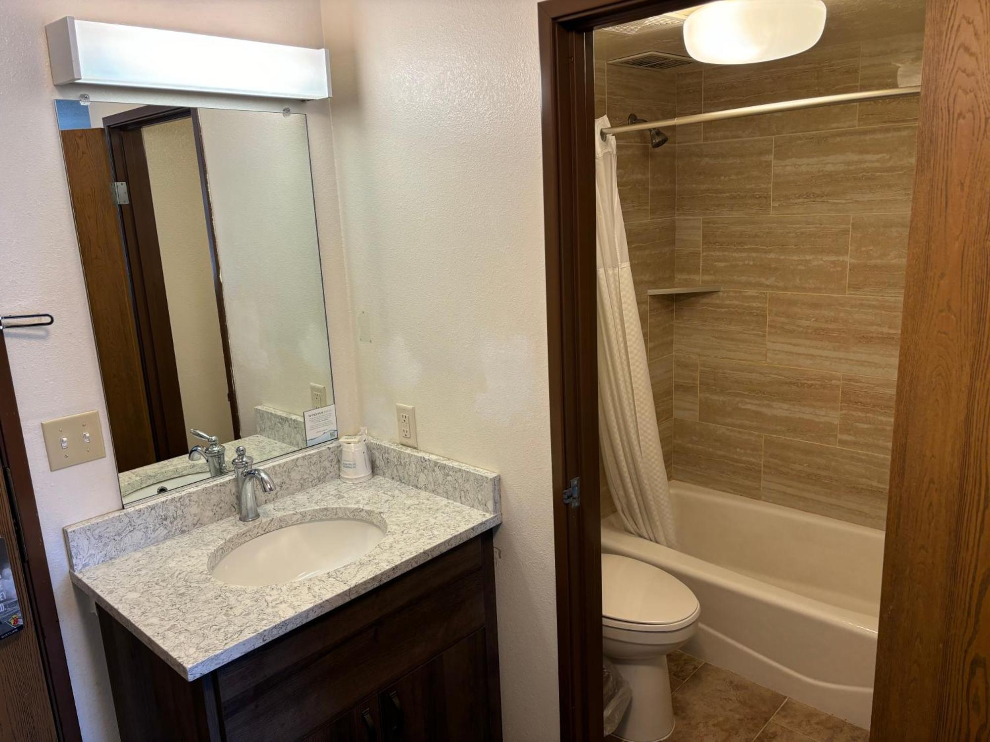 Hotel Super 8 By Wyndham Rexburg Esterno foto