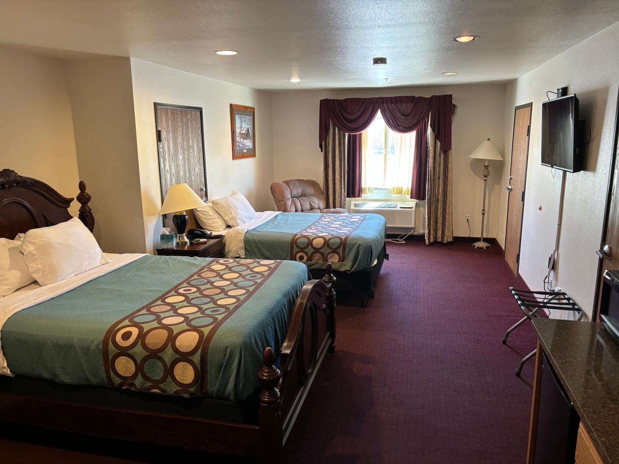 Hotel Super 8 By Wyndham Rexburg Esterno foto